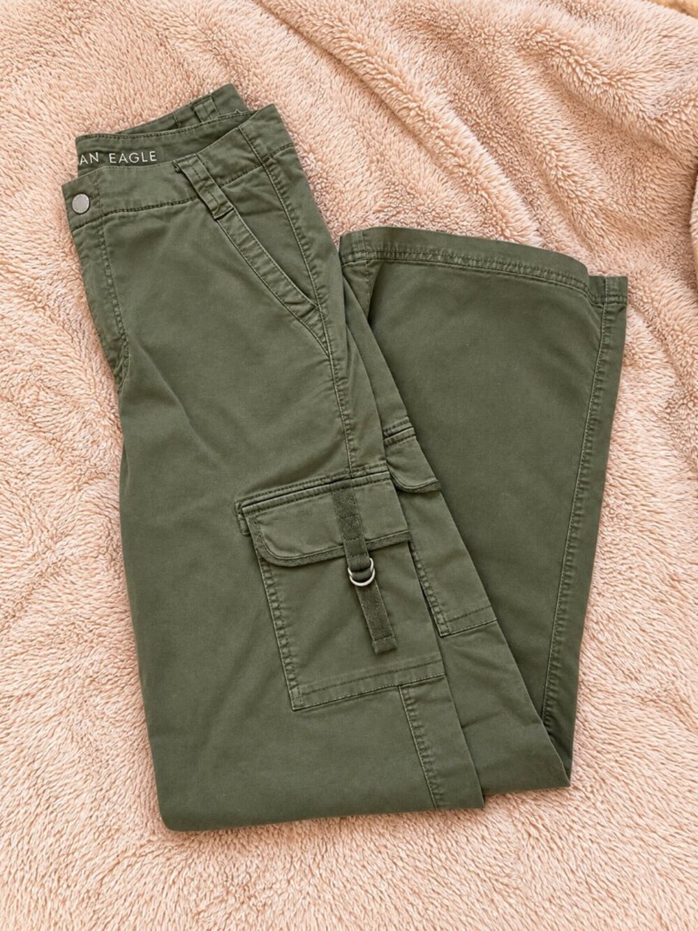 American Eagle Green Baggy Cargo Pants